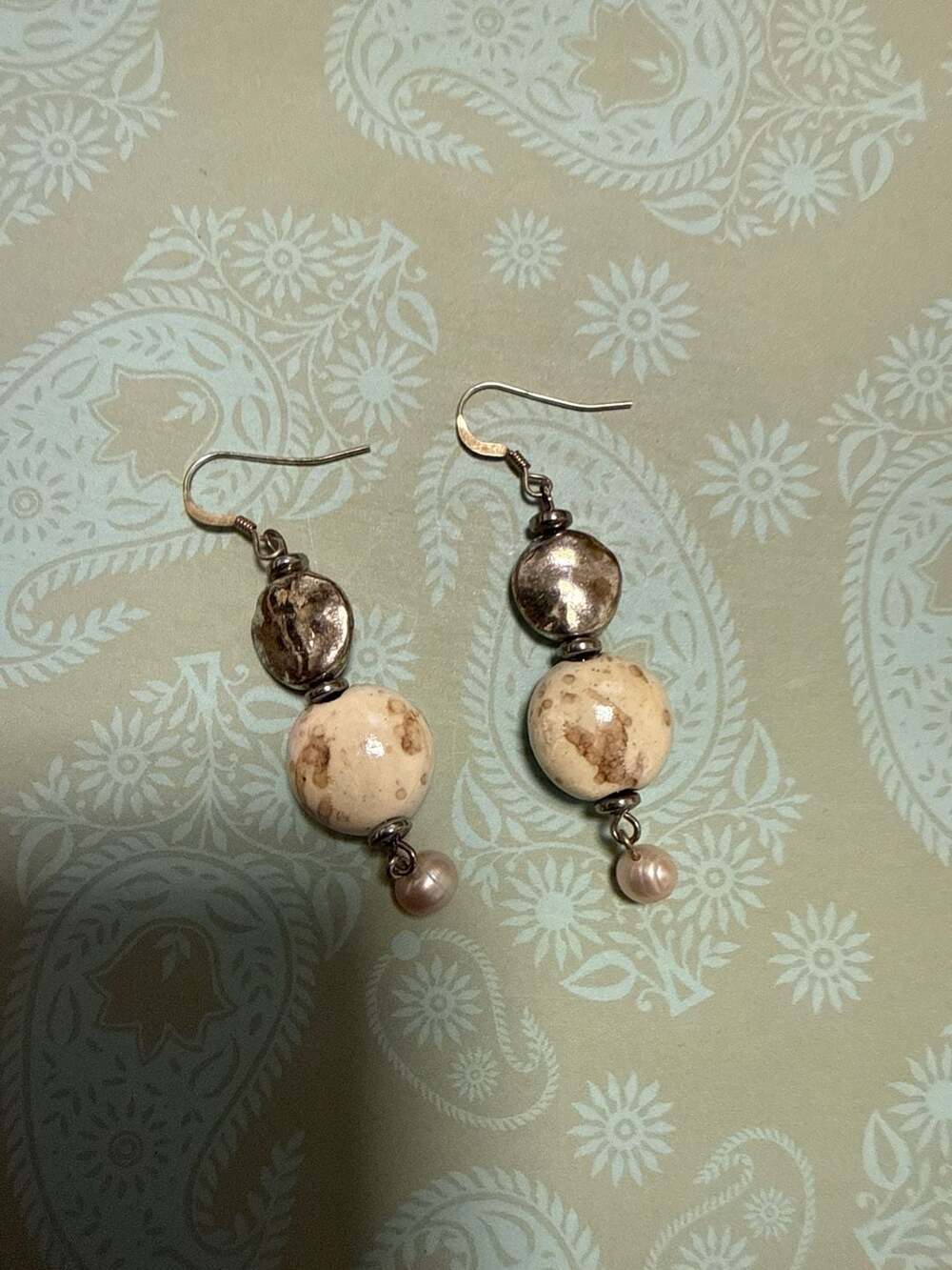 Original Handmade 2 Piece Neutral Beaded Deer Antler Jewelry Set - Picture 4 of 6